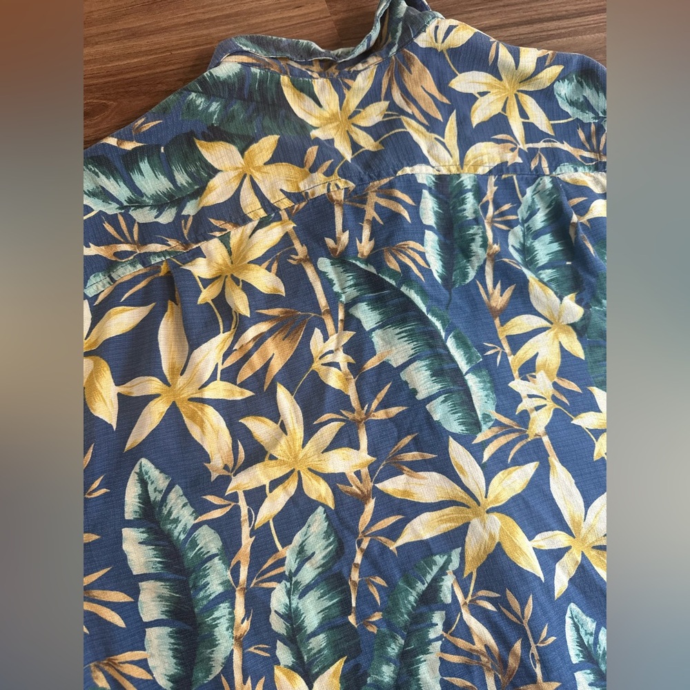 Tommy Bahama Hawaiian Shirt Blue Floral Silk Short Sleeve Button Front Men’s L - Picture 10 of 12
